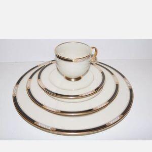 Lenox Gold and Black Dinnerware Set for Elegant Dining